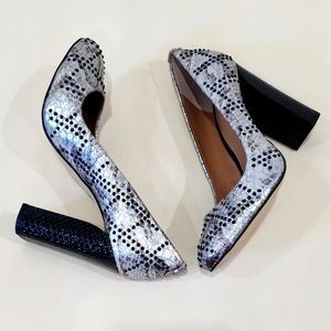 🆕️ CALVIN KLEIN Junie foiled snake silver shoe Womens 6.5M